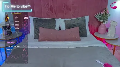 Mayzzie webcam model stream image