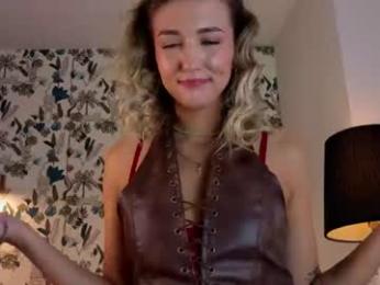 adelanovela webcam model stream image