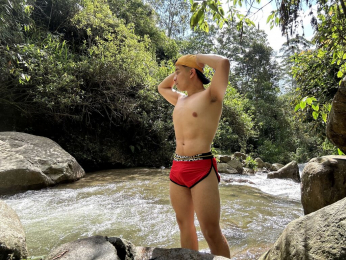 MaxCol webcam model stream image