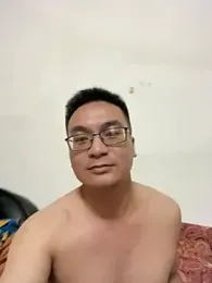huskingb webcam model stream image