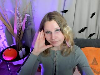 Sally Roberts webcam model stream image