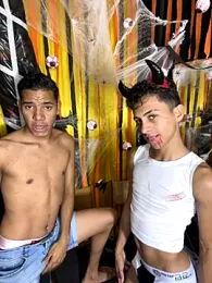 preston_and_slade webcam model stream image