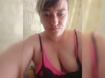 HollyLaBerry webcam model stream image