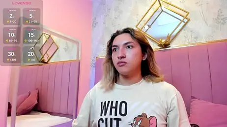 TomLondon_ webcam model stream image