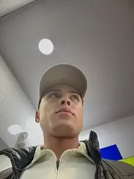 Eros_lee webcam model stream image