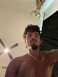 BWCKInGggg webcam stripchat model stream image