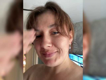 KatrinZeta webcam model stream image