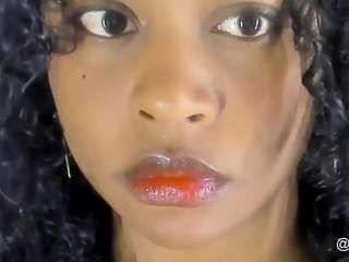 alison-ker webcam model stream image