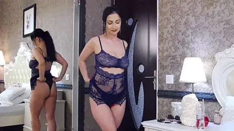 OliveWilson webcam model stream image