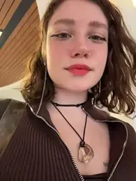 lucy-joy webcam stripchat model stream image