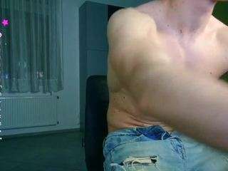 christianlevinee webcam model stream image