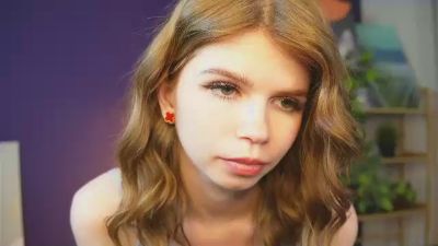 CloverChapel webcam model stream image