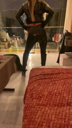 Loriginal32 webcam model stream image