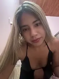 Kimmiebellarie webcam stripchat model stream image