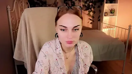 emlymur webcam model stream image