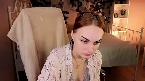 emlymur webcam model stream image