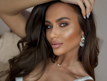 Anais webcam model stream image