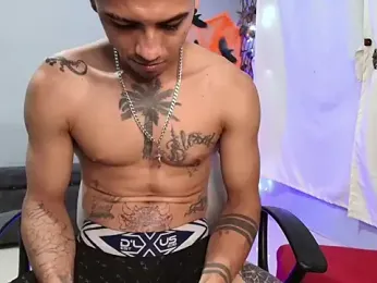 sweet_Brunettes01 webcam stripchat model stream image