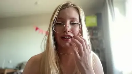 HoneyAudrey webcam model stream image