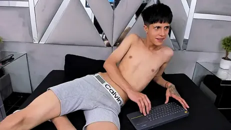 MikeHunteer webcam stripchat model stream image
