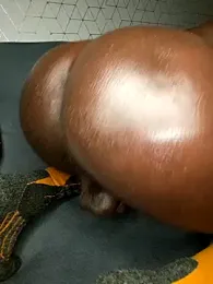 lucavaro001 webcam model stream image