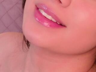 Adele Portman webcam model stream image