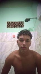 Vini18cm_novin webcam model stream image