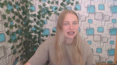 AlexaTris webcam model stream image