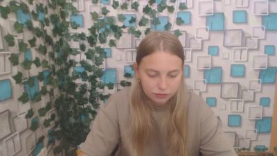 AlexaTris webcam model stream image