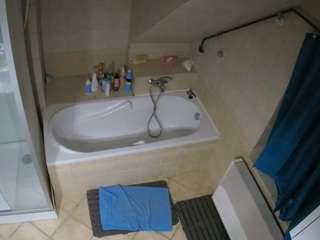 voyeurcam-julmodels-bath-2nd-1 webcam model stream image