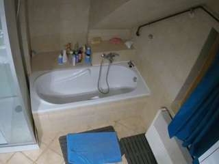 voyeurcam-julmodels-bath-2nd-1 webcam model stream image