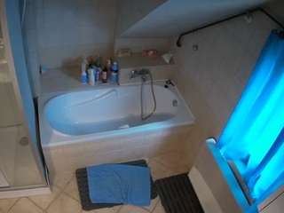 voyeurcam-julmodels-bath-2nd-1 webcam model stream image