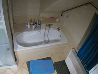 voyeurcam-julmodels-bath-2nd-1 webcam model stream image
