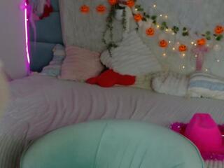 Roxanne Skye webcam model stream image
