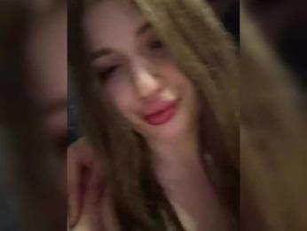 tiki7777 webcam bongacams model stream image