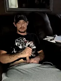 Midwestalpha webcam model stream image