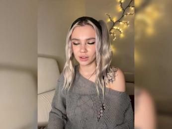 EmmaGoodGirl webcam model stream image