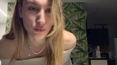 KristalUllman webcam model stream image