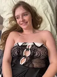 lovelly_molly webcam model stream image