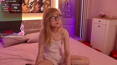 MoliQin webcam model stream image