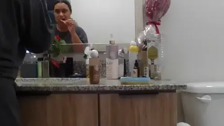 cinnaminnie webcam model stream image