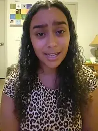 cinnaminnie webcam model stream image