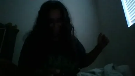 cinnaminnie webcam model stream image