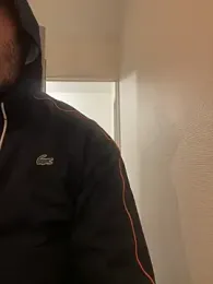 Rebeu-frozen- webcam model stream image