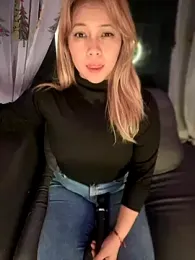 MerlyG webcam model stream image