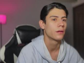 hey_cesard webcam chaturbate model stream image
