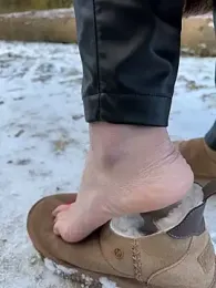 AvaFlowers6 webcam model stream image