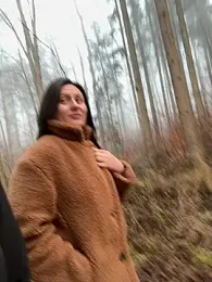 AvaFlowers6 webcam model stream image