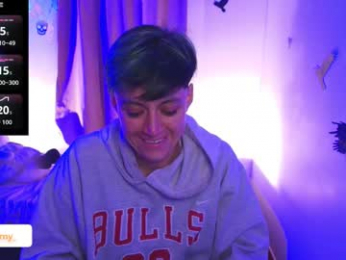 naty_lux19 webcam model stream image