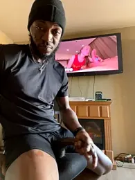 Prettyrichy webcam model stream image